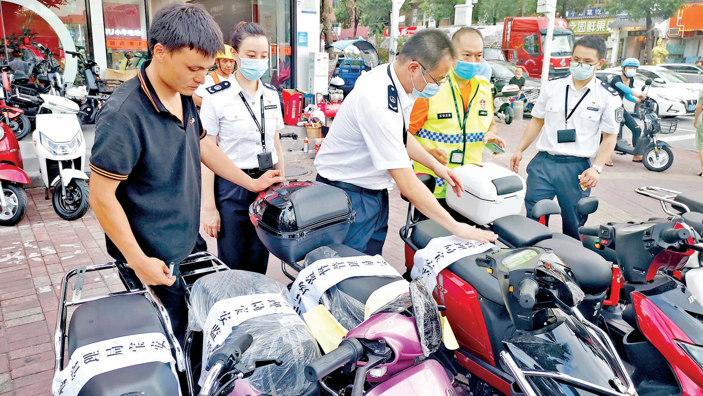 市监部门再出重拳整治电动自行车:15台加装改装车被查扣