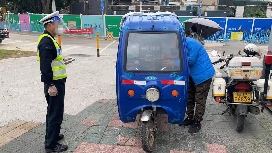 沙井中隊交通違法人:鐵**電動車車牌號:無所屬企業單位:美團2022年04